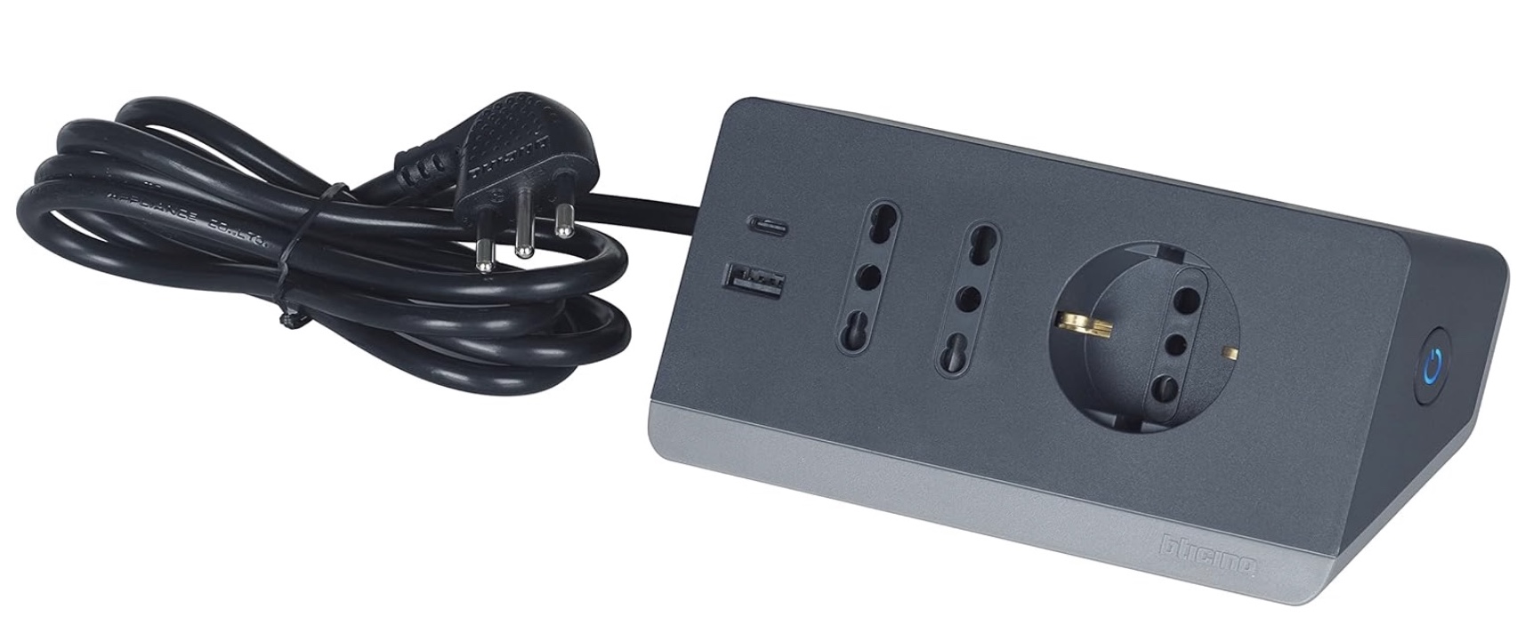 La serie civile MatixGO di BTicino carica con USB fino a 63 W direttamente a muro - macitynet.it La serie civile MatixGO di BTicino carica con USB fino a 63 W direttamente a muro - macitynet.it