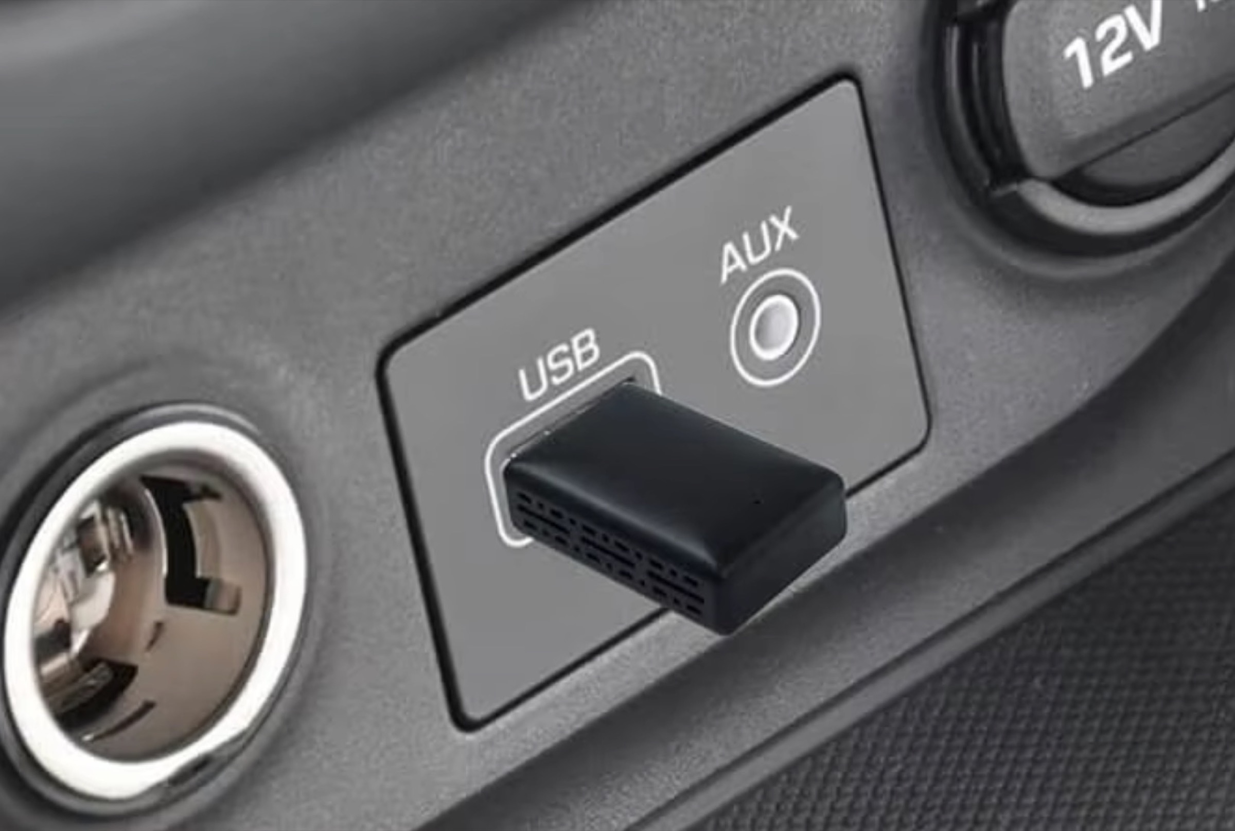 CarPlay e Android Auto diventano wireless con l'adattatore in offerta - macitynet.it CarPlay e Android Auto diventano wireless con l'adattatore in offerta - macitynet.it