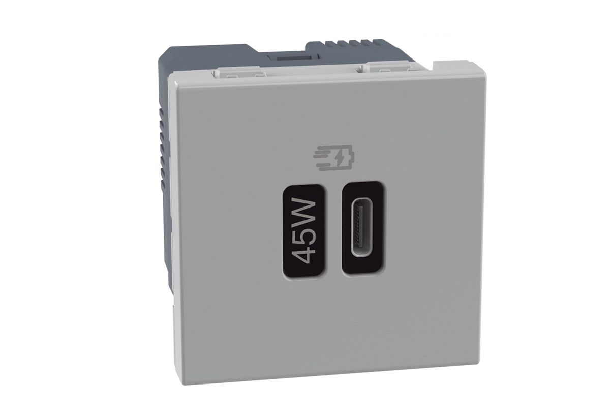 La serie civile MatixGO di BTicino carica con USB fino a 63 W direttamente a muro - macitynet.it La serie civile MatixGO di BTicino carica con USB fino a 63 W direttamente a muro - macitynet.it