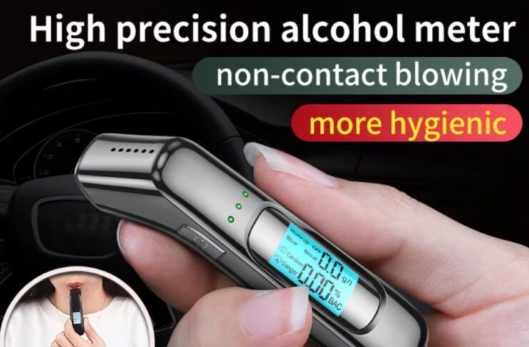 Etilometro senza contatto super-tascabile in offerta a meno di 10 € - macitynet.it