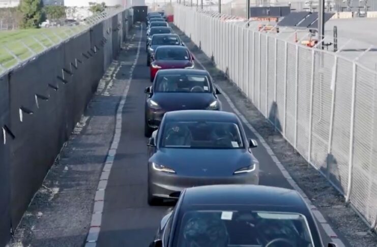 Le Tesla quando nascono si parcheggiano da sole - macitynet.it