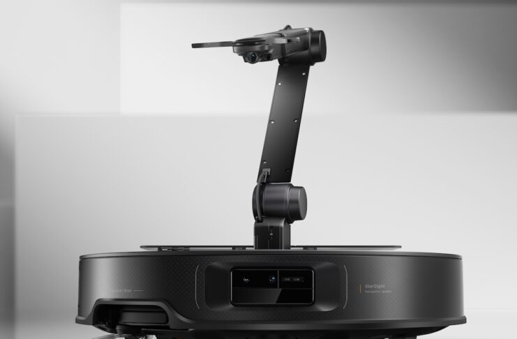 Roborock Saros Z70, l’aspirapolvere con braccio robotico rassetta la casa per voi - macitynet.it