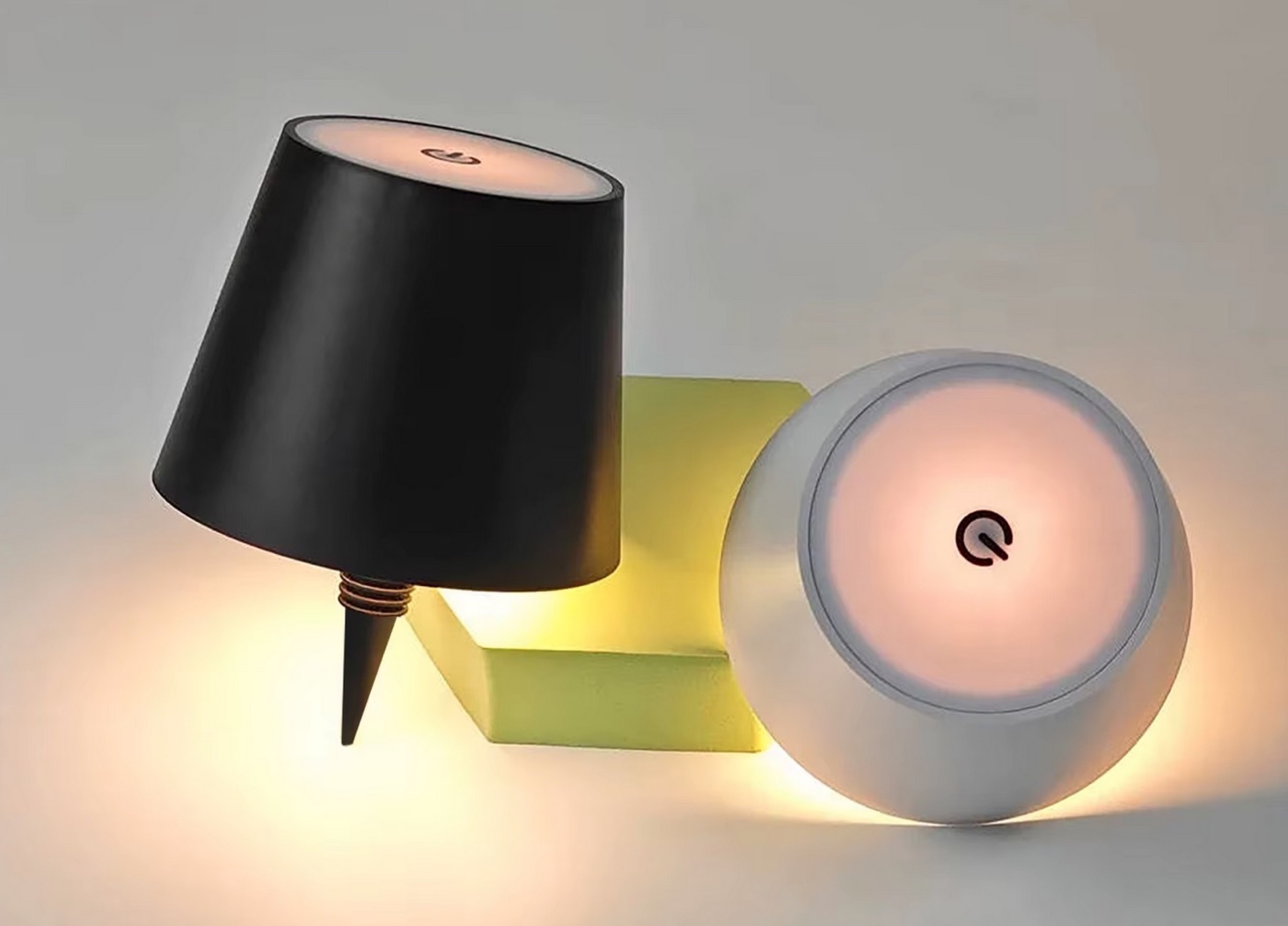 Il tappo che trasforma la bottiglia di vino in una lampada a soli 5 € - macitynet.it