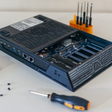 Recensione Flashstor 12 Pro Gen2, un NAS NVMe così potente non l'avete mai visto - macitynet.it