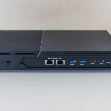 Recensione Flashstor 12 Pro Gen2, un NAS NVMe così potente non l'avete mai visto - macitynet.it