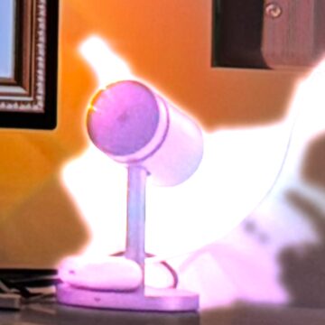 Nella beta 1 di iOS 18.4 iPhone porta Apple Intelligence in italia - macitynet.it