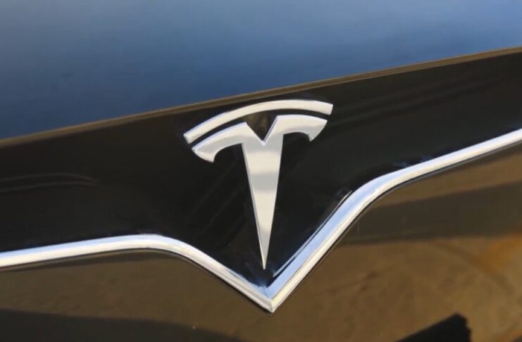 Tesla protegge quando gli umani non vedono - macitynet.it