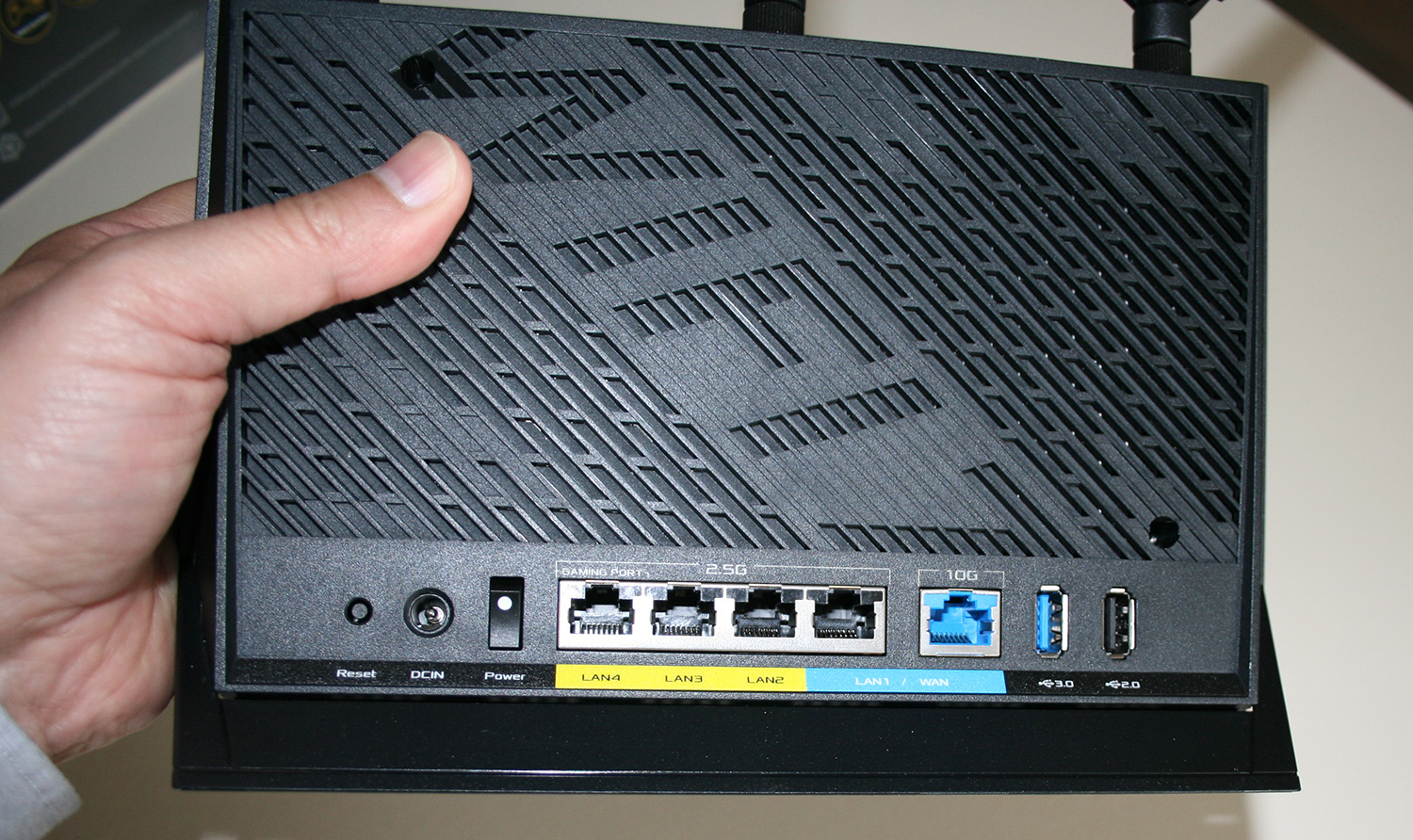 Recensione Asus RT-BE88U e Asus RT-BE86U, i router per chi non vuole compromessi - macitynet.it Recensione Asus RT-BE88U e Asus RT-BE86U, i router per chi non vuole compromessi - macitynet.it