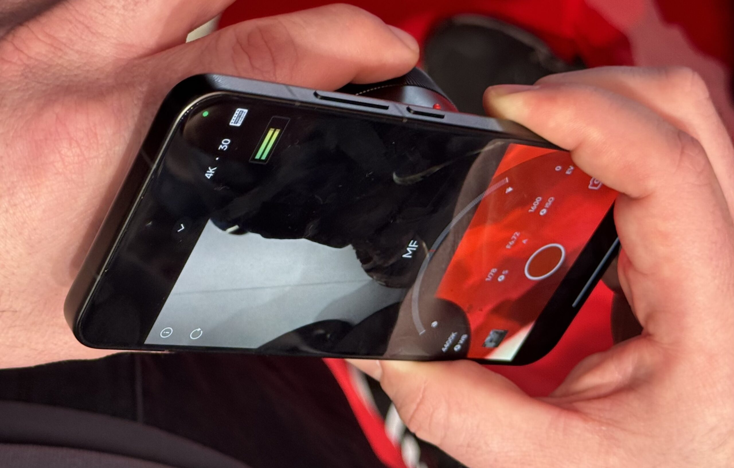 Al MWC 2025 Xiaomi svela l'obiettivo magnetico modulare - macitynet.it