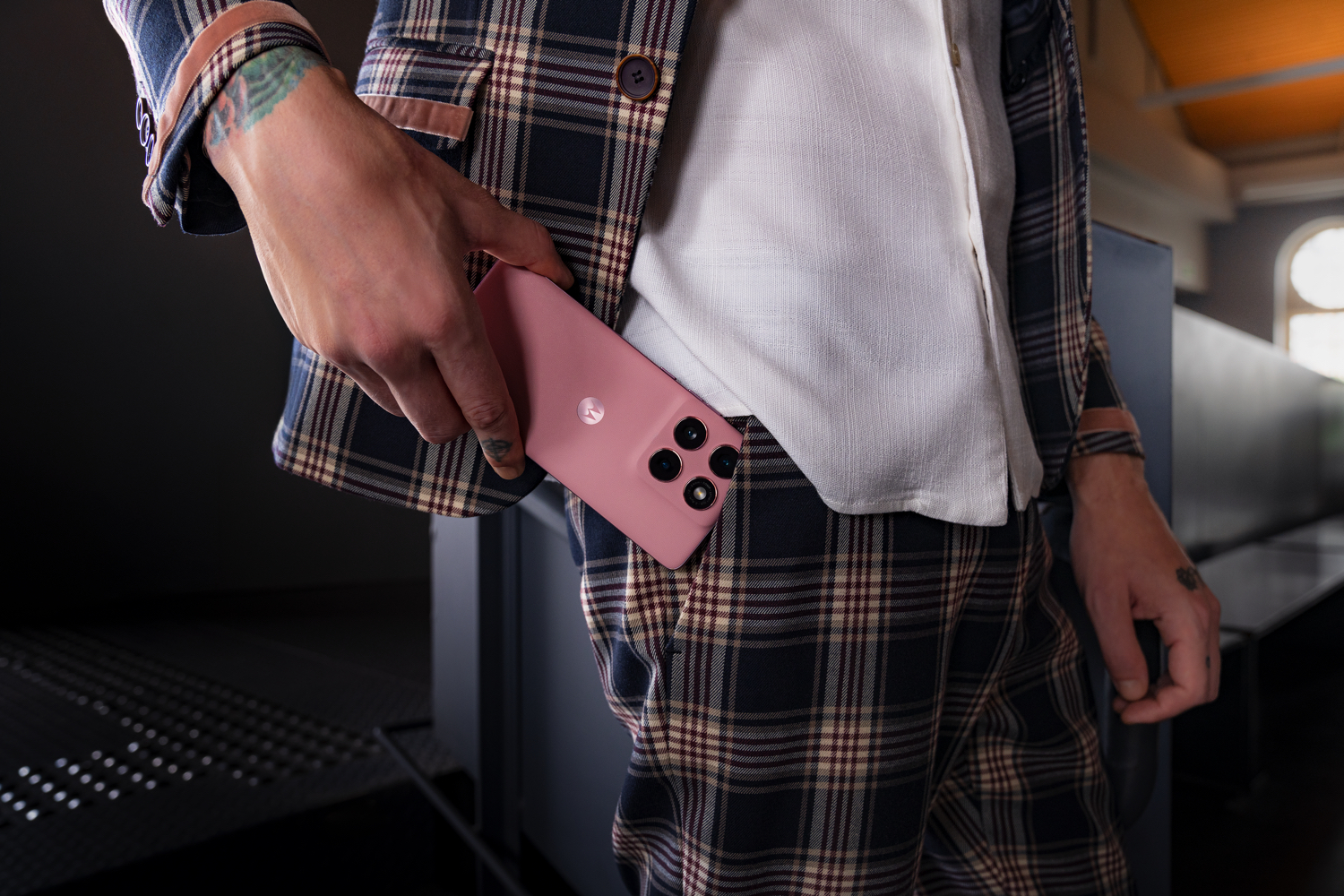 Motorola Edge 60 Fusion è lo smartphone Pantone dentro e fuori - macitynet.it