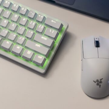 Recensione Razer Huntsman V3 Pro Mini White Edition, tanta tecnologia che sta quasi in tasca - macitynet.it