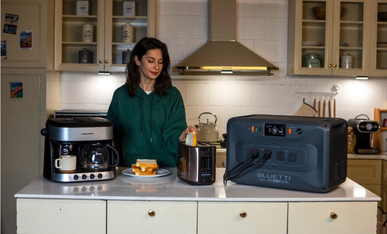 BLUETTI Apex 300, energia versatile di nuova generazione con accesso esclusivo già disponibile - macitynet.it