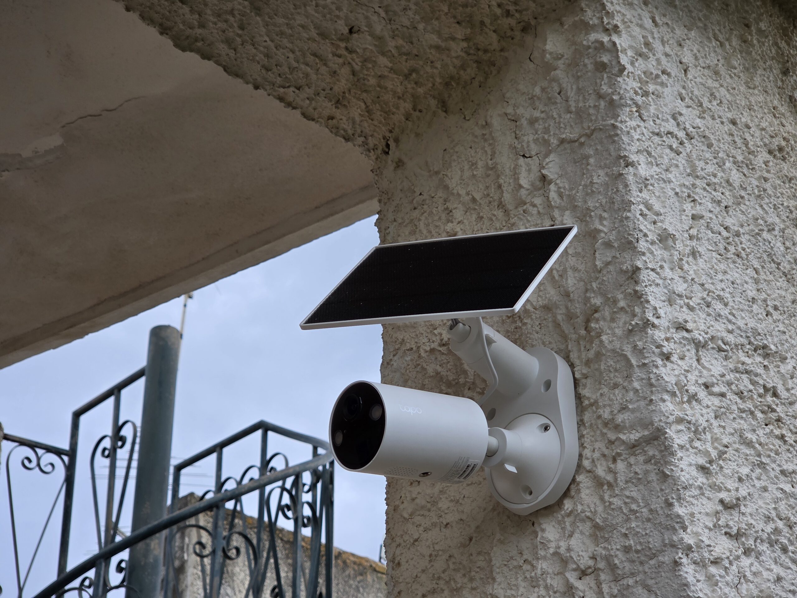 Recensione Tapo C410, la sicurezza in giardino viaggia ad energia solare - macitynet.it Recensione Tapo C410, la sicurezza in giardino viaggia ad energia solare - macitynet.it