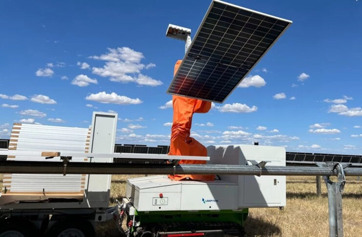 In Australia 10.000 pannelli solari montati da un robot grazie anche all'AI - macitynet.it