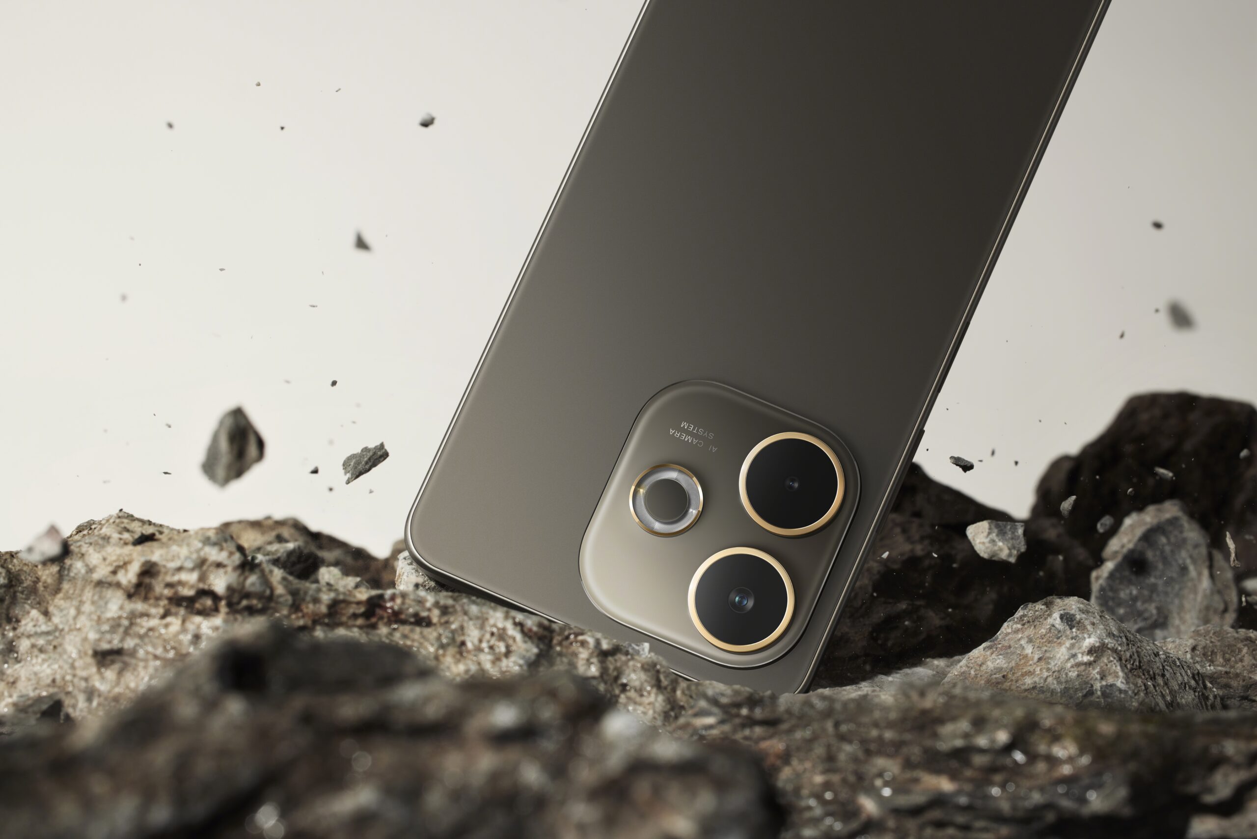 OPPO A5 Pro 5G e 4G, stile e resistenza per l’uso quotidiano e outdoor - macitynet.it