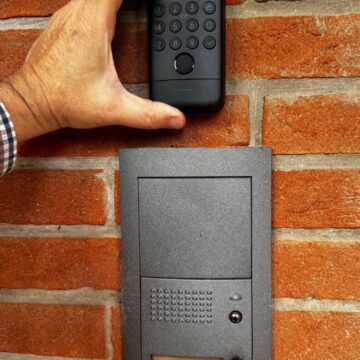 Con Switchbot Lock Ultra Vision Combo, la serratura con riconoscimento facciale, l'unboxing - macitynet.it