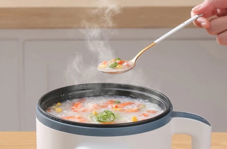 Cuociriso elettrico, cottura al vapore perfetta a meno di 13 € - macitynet.it