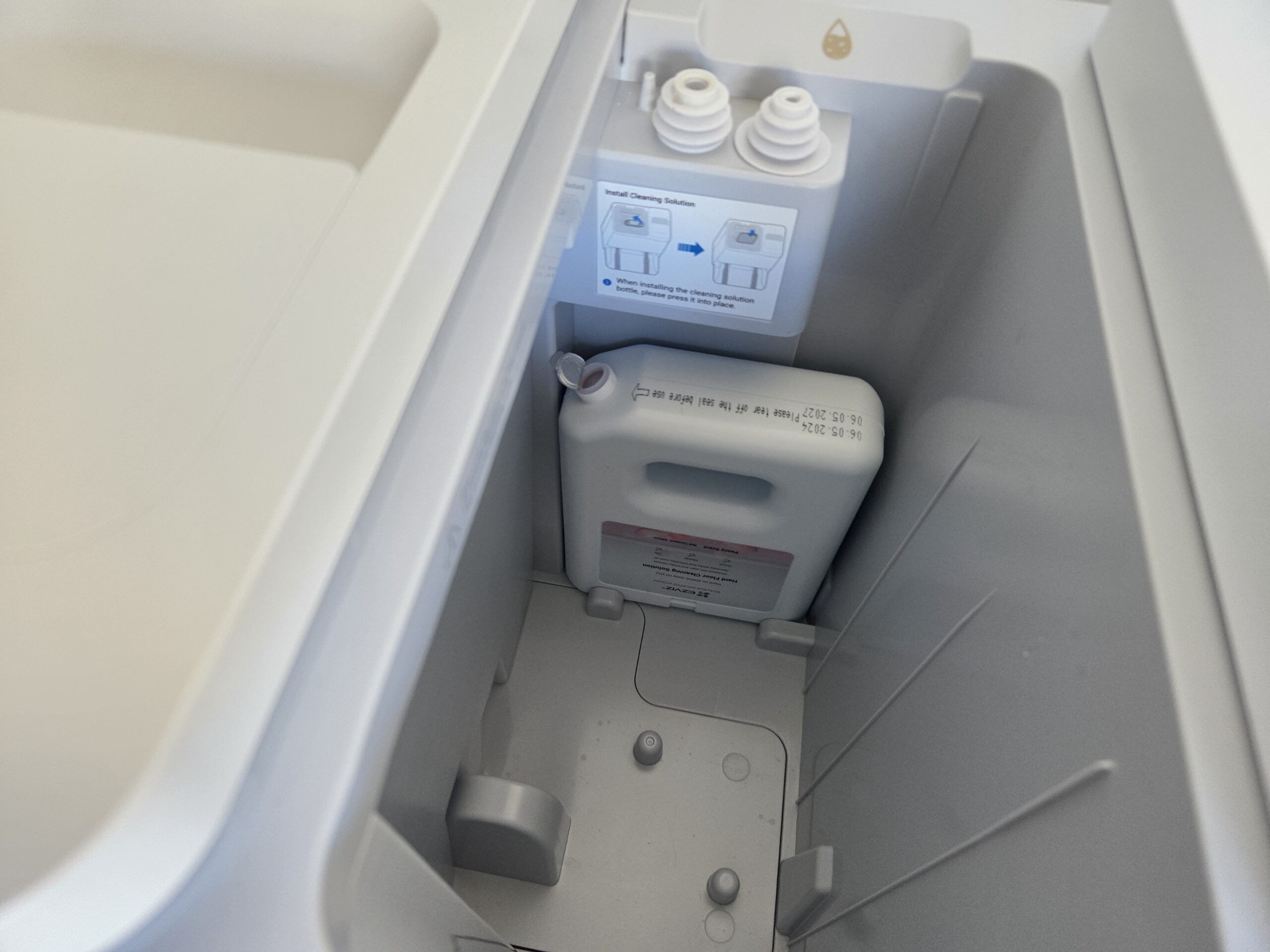 Recensione EZVIZ RS20 Pro, un robot aspirapolvere che non ti aspetti - macitynet.it