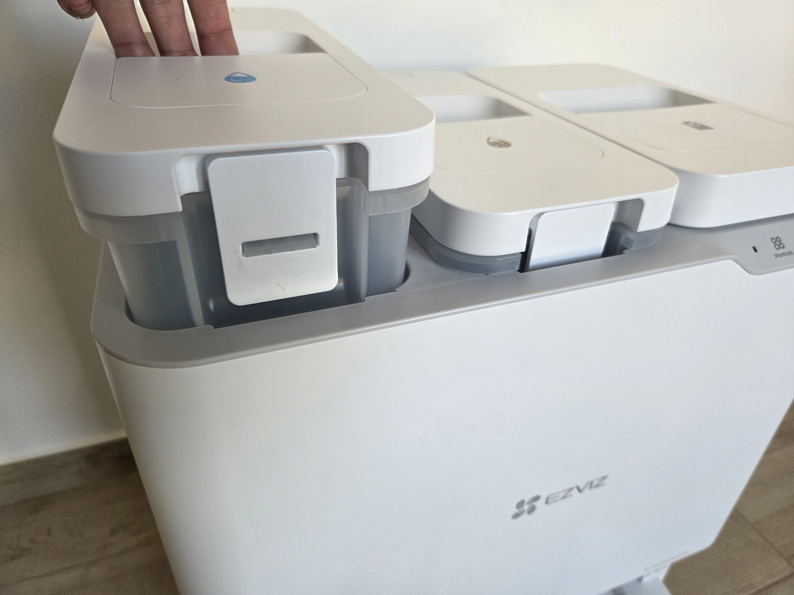 Recensione EZVIZ RS20 Pro, un robot aspirapolvere che non ti aspetti - macitynet.it