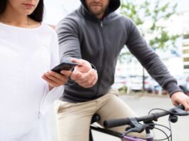 iPhone strappato di mano? Apple vuole bloccarlo automaticamente Google vuole rendere inutili gli smartphone Android rubati - macitynet.it