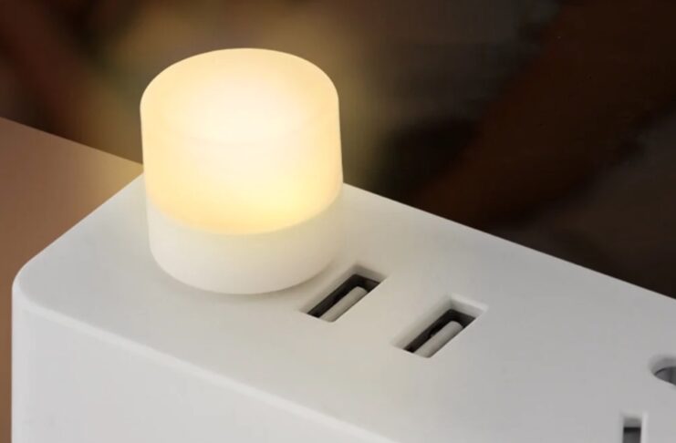 Mini lampada USB, mettete una luce di posizione ovunque spendendo solo 1 € - macitynet.it