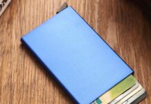 Porta carte di credito super-compatto con protezione RFID a meno di 4 € - macitynet.it