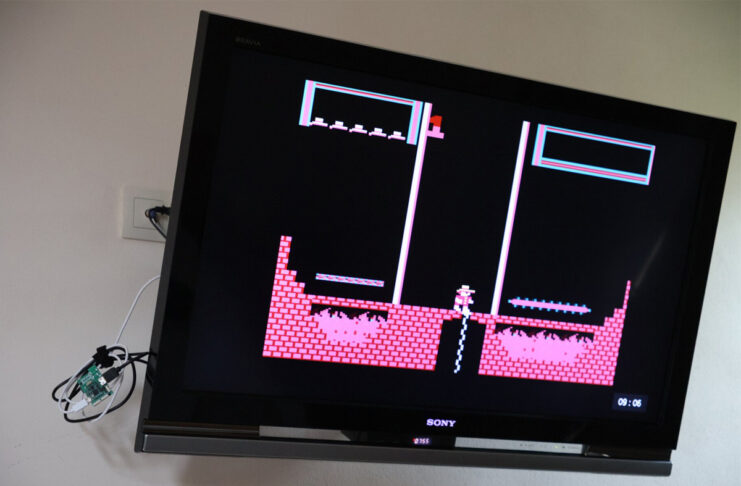 Atarino, un home computer Atari ricreato su una superficie grande quanto un francobollo - macitynet.it