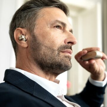 Per il 60° Anniversario Technics edizione speciale degli auricolari AZ100 nella tonalità oro champagne - macitynet.it