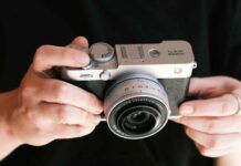 Fujifilm X-E5, mirrorless compatta da 40 MP con IBIS a 5 assi macitynet.it