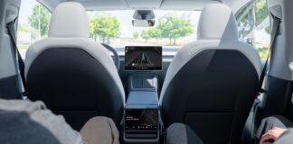 Tesla robotaxi debutta in USA senza conducente e senza clamore - macitynet.it