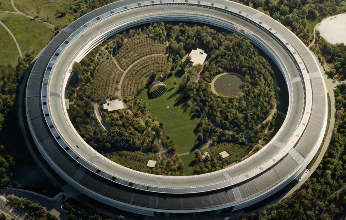 Apple insegue e non innova, la stampa mondiale boccia la WWDC 2025 Apple insegue e non innova, la stampa mondiale boccia la WWDC 2025