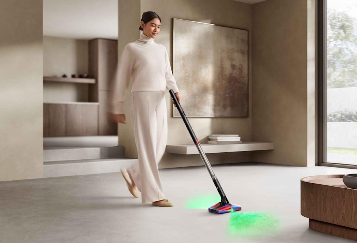 Dyson presenta a Tokyo il PencilVac più sottile al mondo: arriva in Italia nel 2026 - macitynet.it