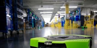 Nei centri Amazon i robot AI aumentano, i dipendenti calano - macitynet.it
