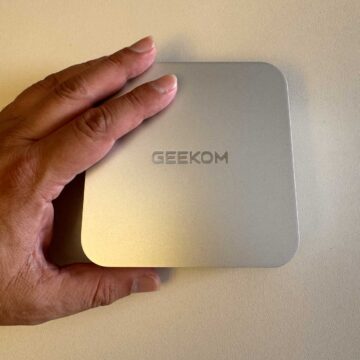 Recensione Geekom A6 Mini PC con AMD Ryzen 6800H, piccolo ma potente e versatile - macitynet.it