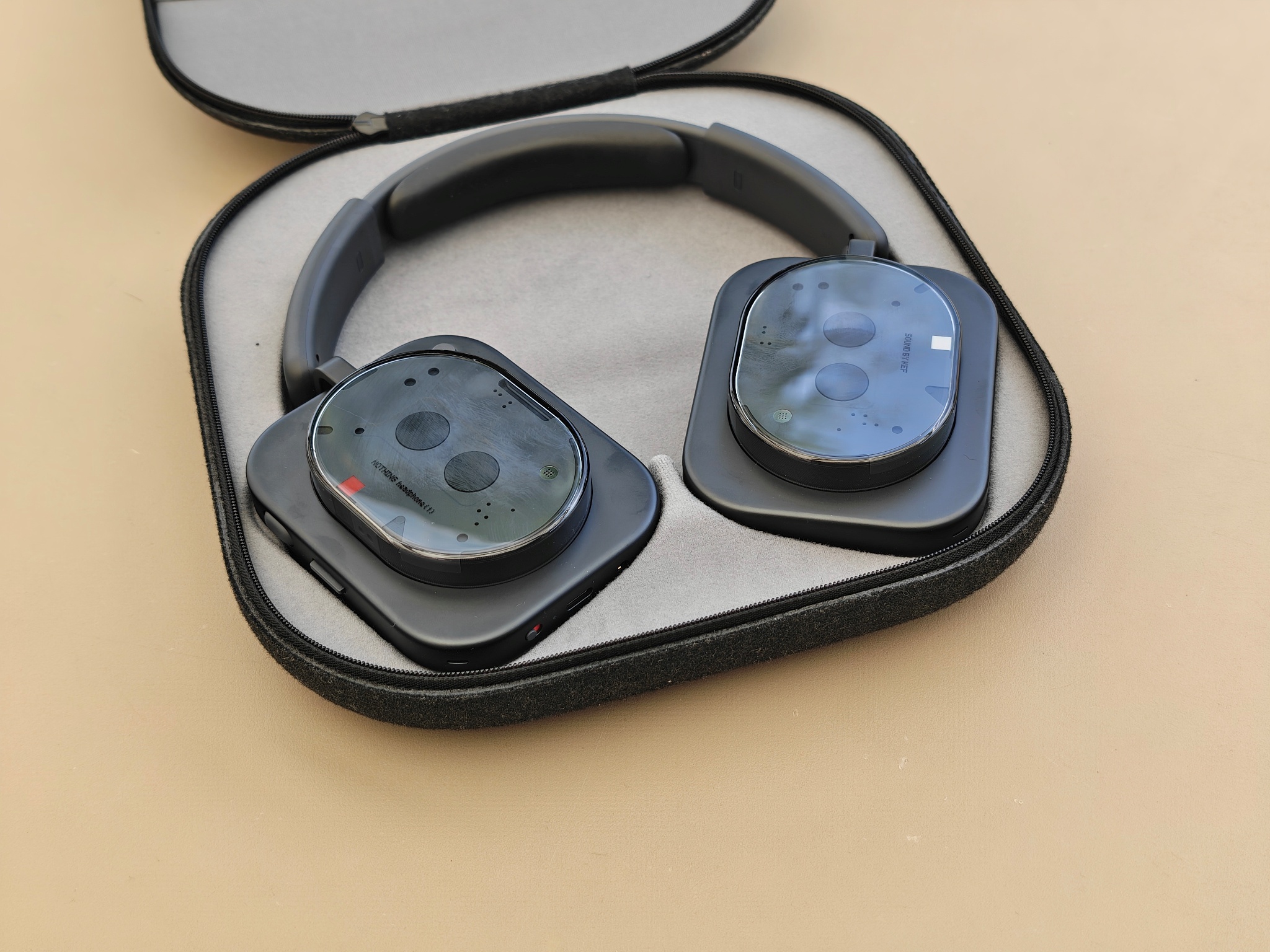 Recensione Nothing Headphone (1), design iconico e tecnologia avanzata - macitynet.it Recensione Nothing Headphone (1), design iconico e tecnologia avanzata - macitynet.it