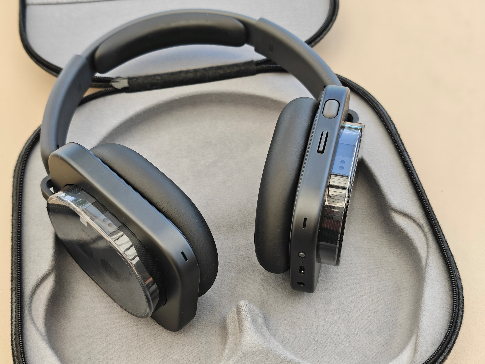 Recensione Nothing Headphone (1), design iconico e tecnologia avanzata - macitynet.it Recensione Nothing Headphone (1), design iconico e tecnologia avanzata - macitynet.it