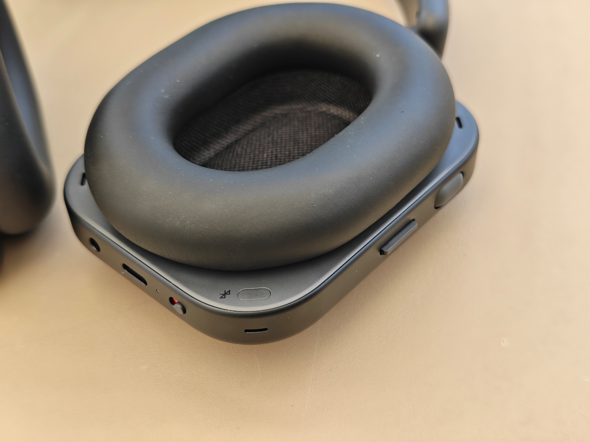 Recensione Nothing Headphone (1), design iconico e tecnologia avanzata - macitynet.it Recensione Nothing Headphone (1), design iconico e tecnologia avanzata - macitynet.it