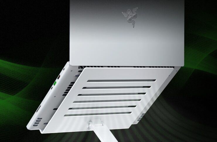 Razer Adjustable Laptop Stand, il supporto per PC portatili con regolazione della tensione - macitynet.it