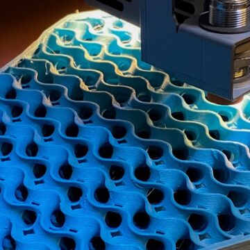 BMW sfrutta derivati dalla polvere di scarto della stampa 3D per produrre nuovi componenti - macitynet.it