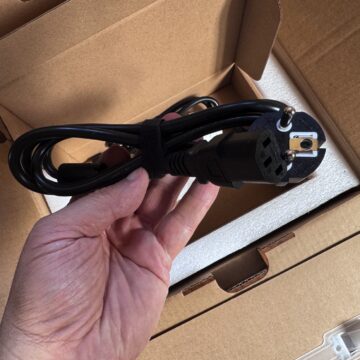 Recensione Powerstation BLUETTI Elite 30 V2, portatile e intelligente per zaini, UPS e Fotovoltaico - macitynet.it