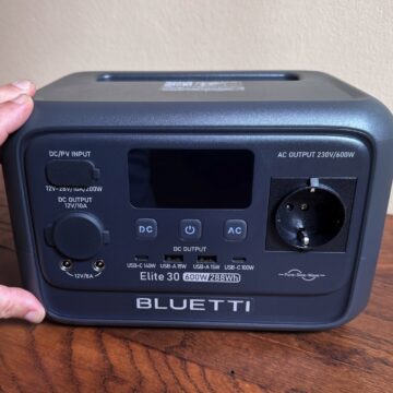 Recensione Powerstation BLUETTI Elite 30 V2, portatile e intelligente per zaini, UPS e Fotovoltaico - macitynet.it