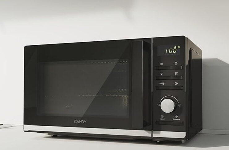 Forno microonde Candy Moderna Smart, solo 61,99 euro - macitynet.it