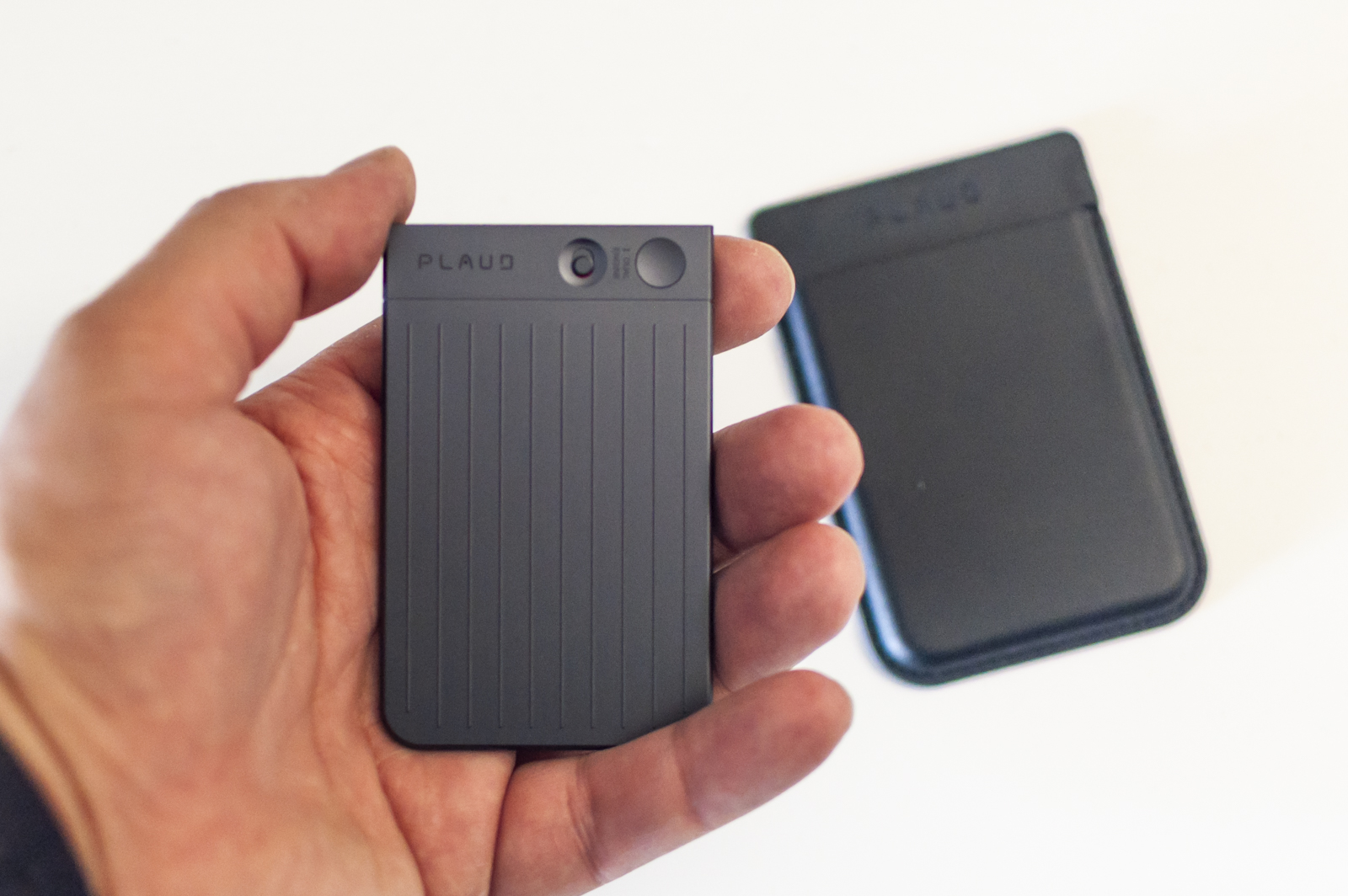 Recensione IA Plaud Note, registratore smart piccolo e portatile - macitynet.it Comandi fisici di Plaud Note