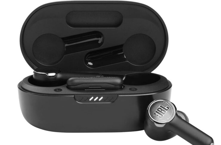 Auricolari JBL Quantum, sconto da quasi metà prezzo, solo 149,99 - macitynet.it