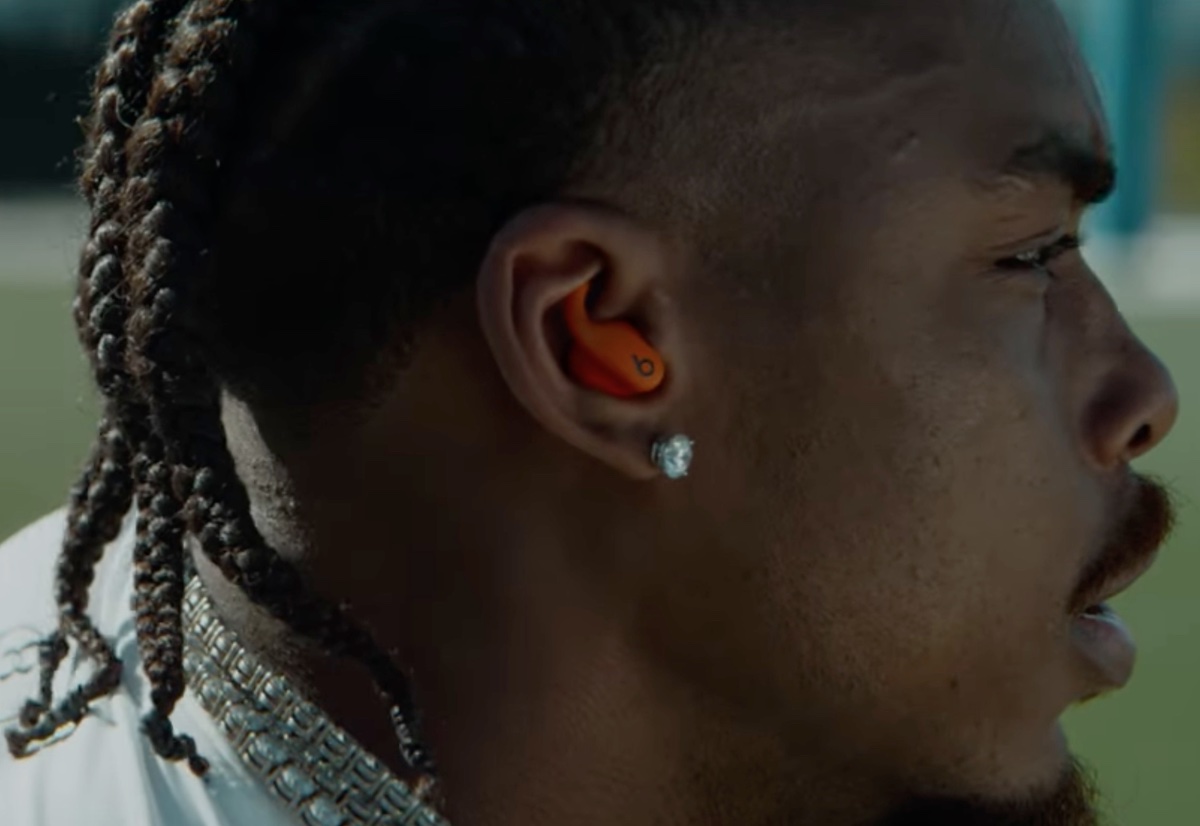 Apple pre annuncia i nuovi Powerbeats Fit, auricolari sportivi dell'autunno - macitynet.it Apple pre annuncia i nuovi Powerbeats Fit, auricolari sportivi dell'autunno - macitynet.it