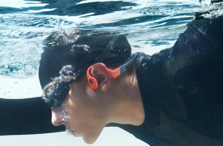 Shokz OpenSwim Pro, le cuffie per allenarsi anche in mare - macitynet.it