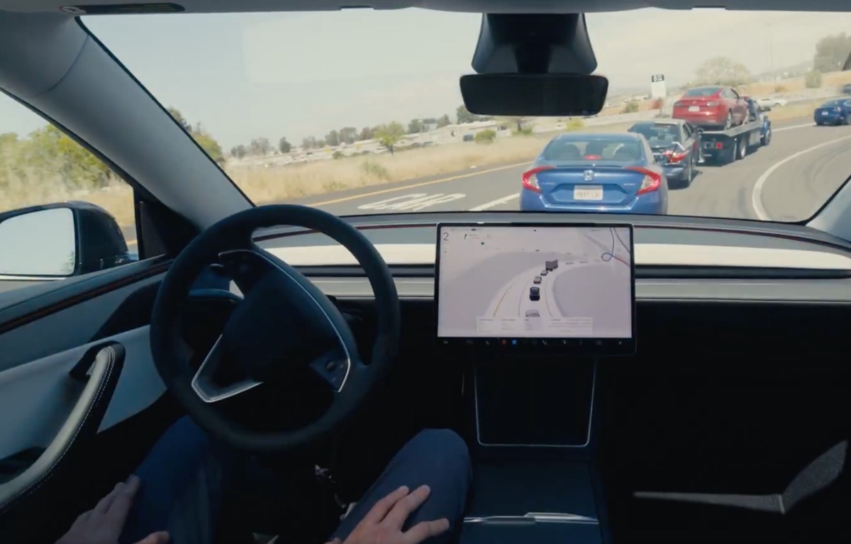 Tesla con FSD guida da sola per sette ore, il futuro è servito - macitynet.it Tesla con FSD guida da sola per sette ore, il futuro è servito - macitynet.it