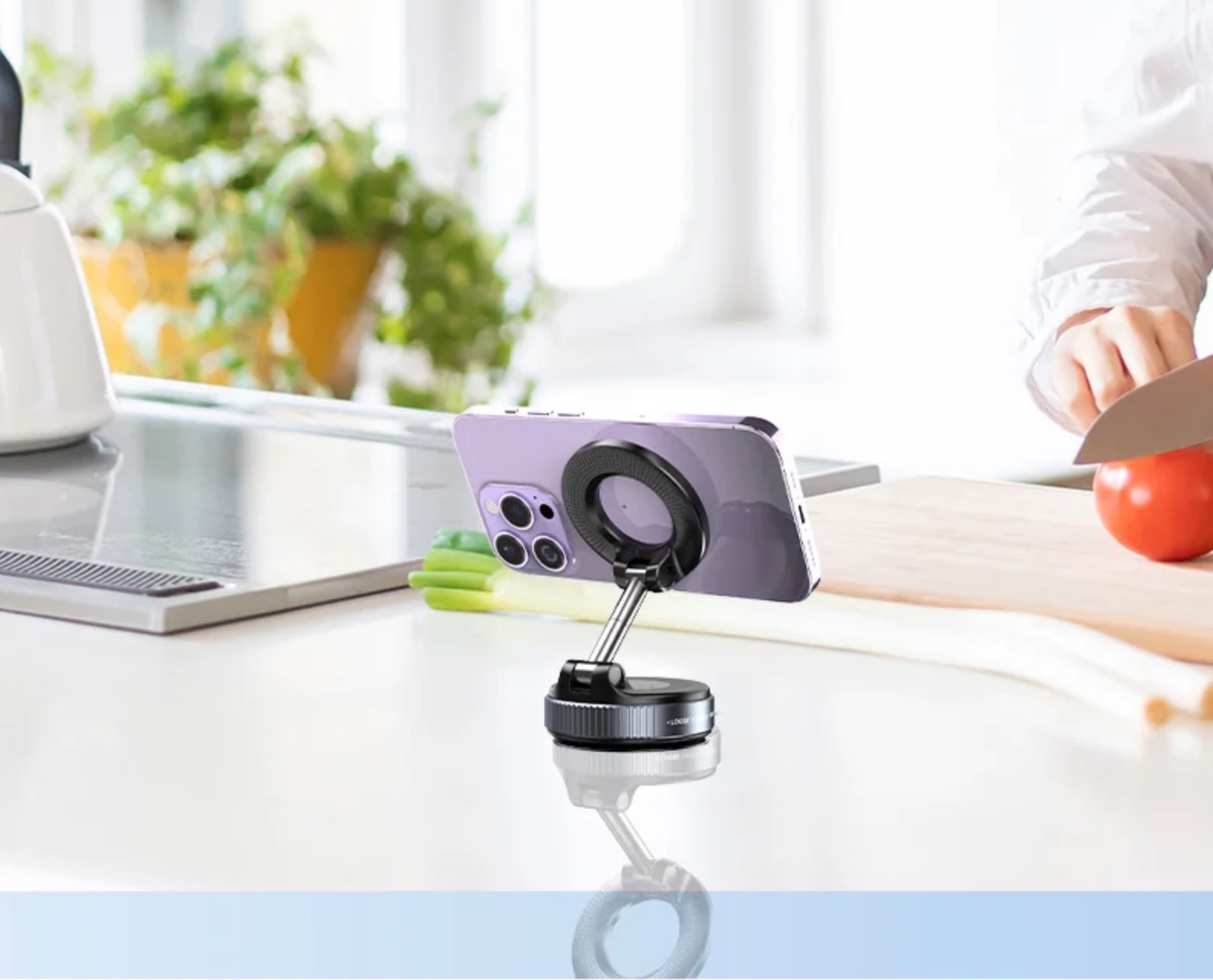 Supporto magnetico con aggancio a ventosa in sconto a 22 € - macitynet.it