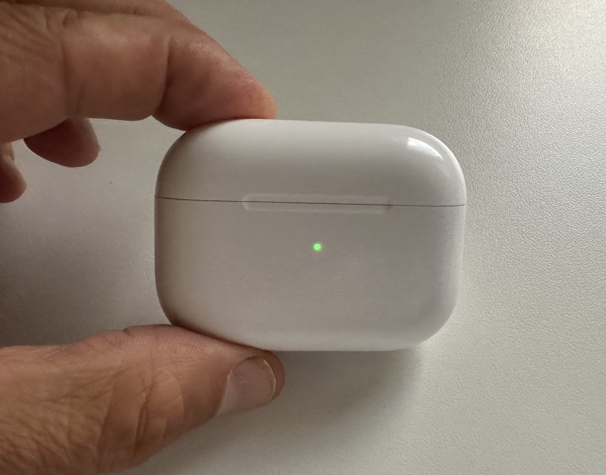 Con iOS 26 più chiaro lo stato di carica degli Airpods - macitynet.it