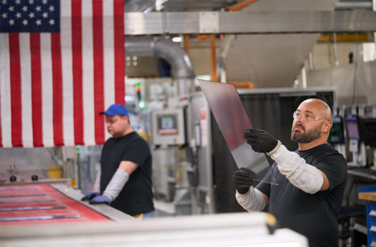 Apple e Corning hanno annunciato ampliamento partnership per vetri iPhone - macitynet.it